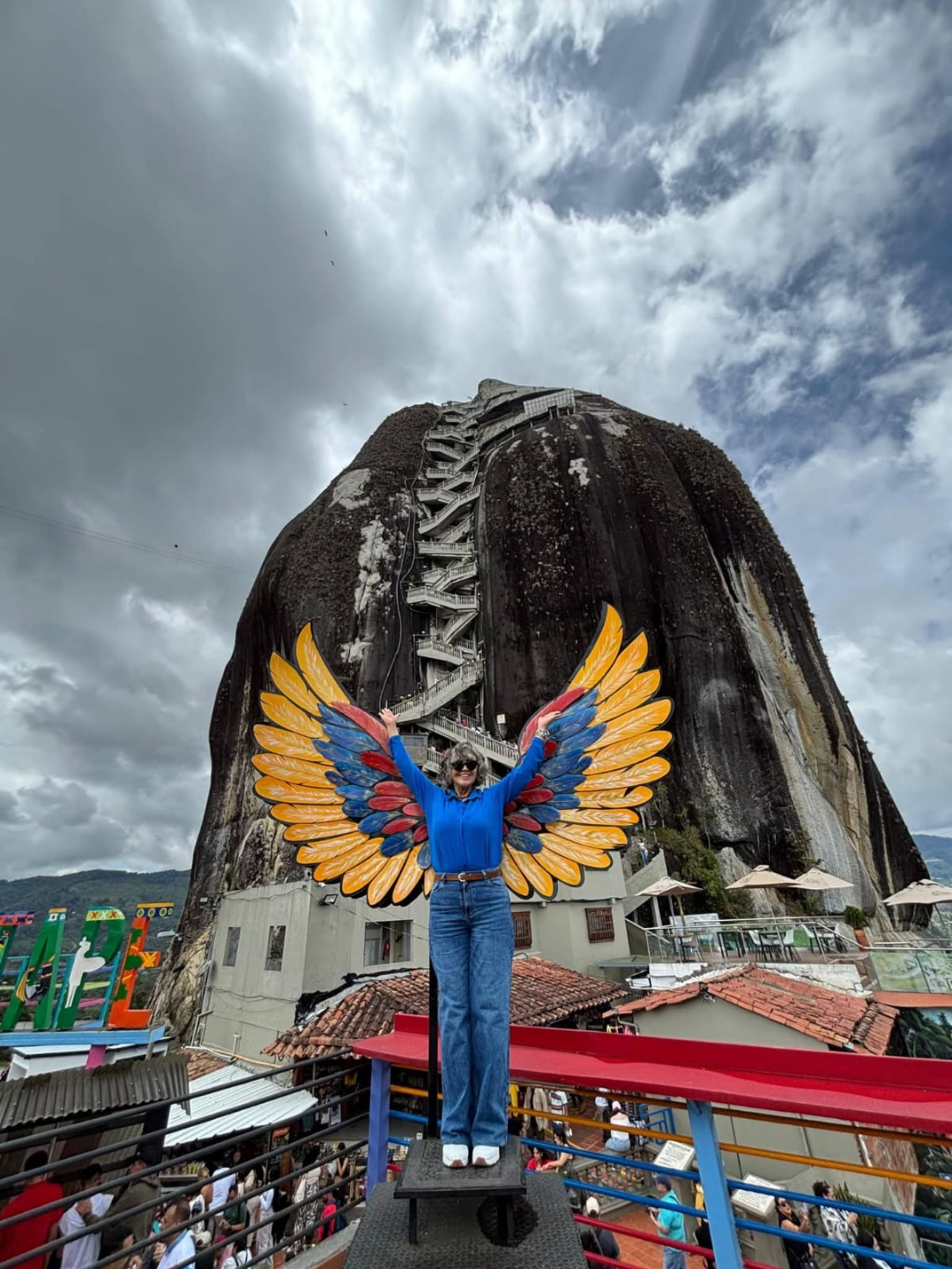 Dora Valenzuela en Colombia